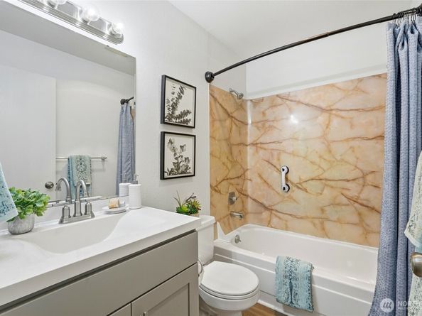 23601 112th Avenue SE A103, Kent WA 98031