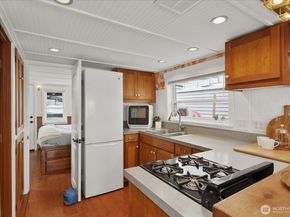 1900 Westlake Avenue N B20, Seattle WA 98109