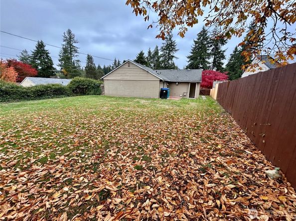 18303 9th Avenue NE, Shoreline WA 98155