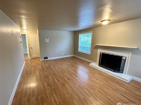 18303 9th Avenue NE, Shoreline WA 98155