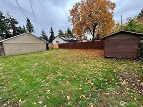 18303 9th Avenue NE, Shoreline WA 98155