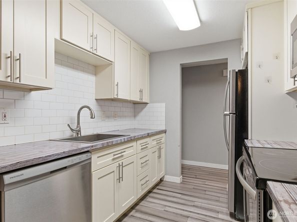 8621 25th Avenue SW B, Seattle WA 98106