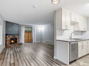 8621 25th Avenue SW B, Seattle WA 98106