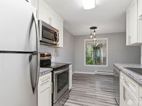 8621 25th Avenue SW B, Seattle WA 98106