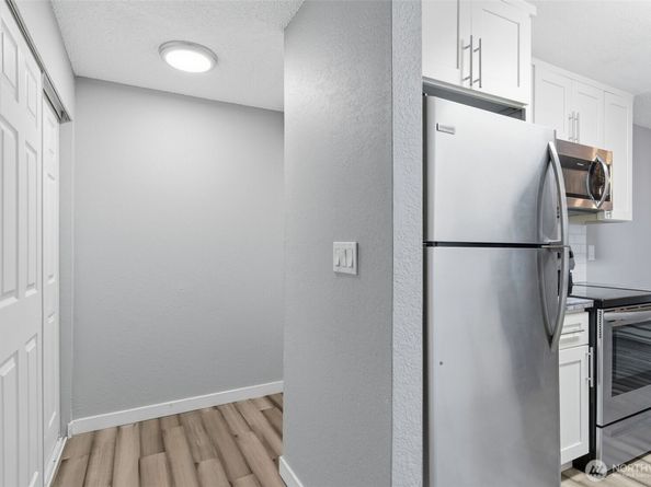 8621 25th Avenue SW B, Seattle WA 98106