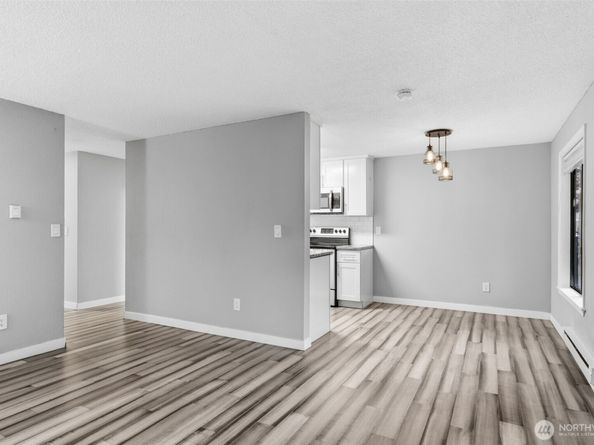 8621 25th Avenue SW B, Seattle WA 98106