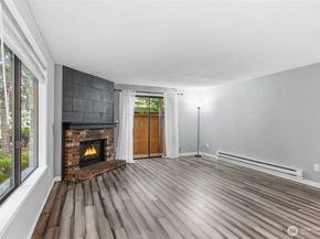 8621 25th Avenue SW B, Seattle WA 98106