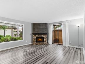 8621 25th Avenue SW B, Seattle WA 98106