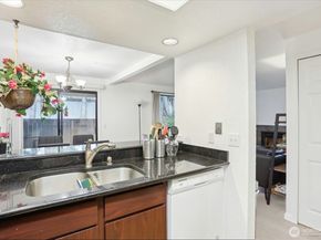 705 NE 143rd Avenue A1, Bellevue WA 98007