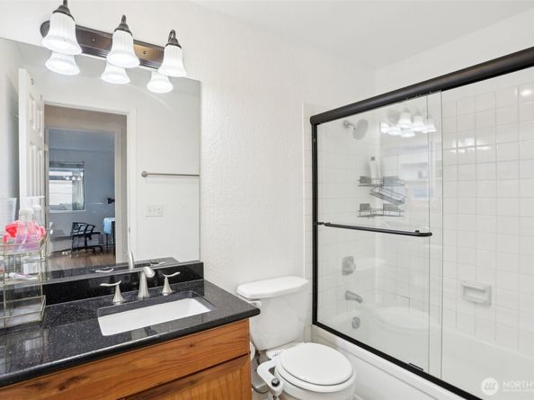 705 NE 143rd Avenue A1, Bellevue WA 98007