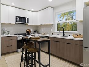 11831 59th Avenue S A, Seattle WA 98178