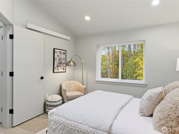 11831 59th Avenue S A, Seattle WA 98178