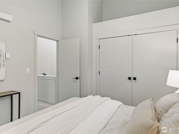 11831 59th Avenue S A, Seattle WA 98178