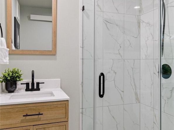 11831 59th Avenue S A, Seattle WA 98178