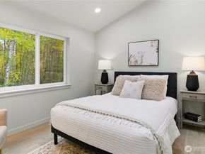 11831 59th Avenue S A, Seattle WA 98178