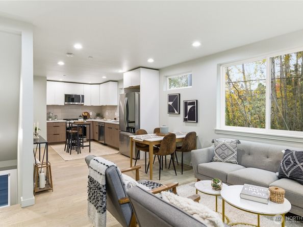 11831 59th Avenue S A, Seattle WA 98178