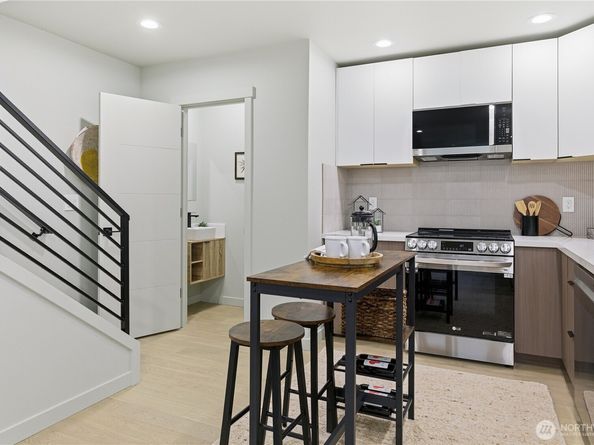 11831 59th Avenue S A, Seattle WA 98178