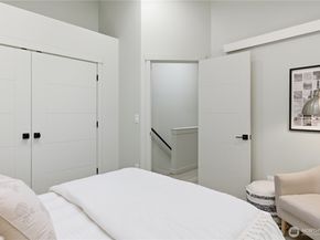 11831 59th Avenue S A, Seattle WA 98178