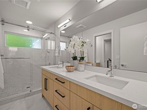 105 E NW 39th Street, Seattle WA 98107