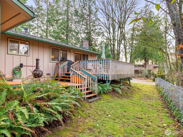 203 NE Alnus Way, Bremerton WA 98310