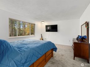 203 NE Alnus Way, Bremerton WA 98310