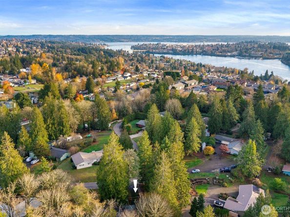 203 NE Alnus Way, Bremerton WA 98310