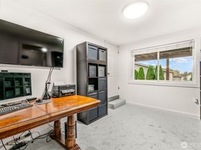 11907 NE 133rd Place, Kirkland WA 98034