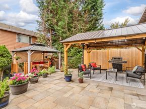 11907 NE 133rd Place, Kirkland WA 98034