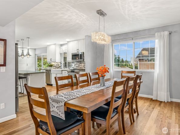 11907 NE 133rd Place, Kirkland WA 98034