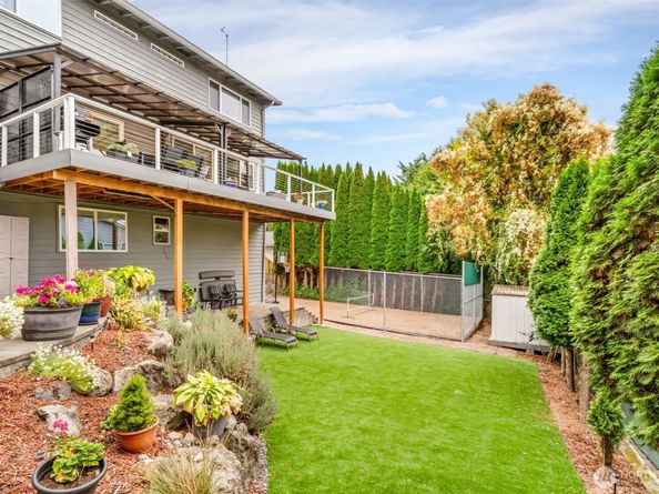 11907 NE 133rd Place, Kirkland WA 98034