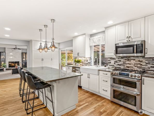 11907 NE 133rd Place, Kirkland WA 98034