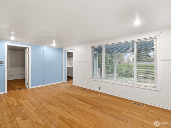 10652 4TH Avenue SW, Seattle WA 98146