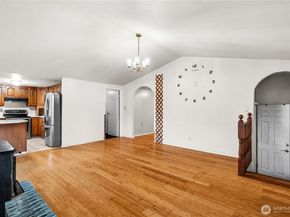 10652 4TH Avenue SW, Seattle WA 98146