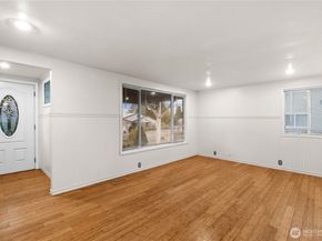 10652 4TH Avenue SW, Seattle WA 98146