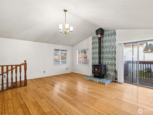 10652 4TH Avenue SW, Seattle WA 98146