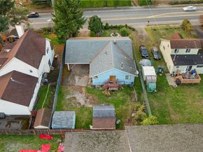 10652 4TH Avenue SW, Seattle WA 98146