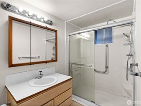 10652 4TH Avenue SW, Seattle WA 98146