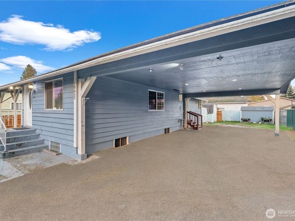 10652 4TH Avenue SW, Seattle WA 98146