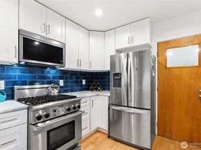 12630 24th Avenue S, Seattle WA 98168