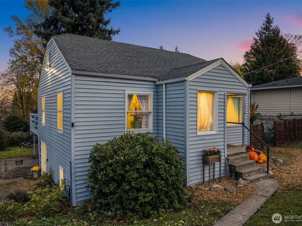 12630 24th Avenue S, Seattle WA 98168