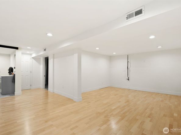 12630 24th Avenue S, Seattle WA 98168