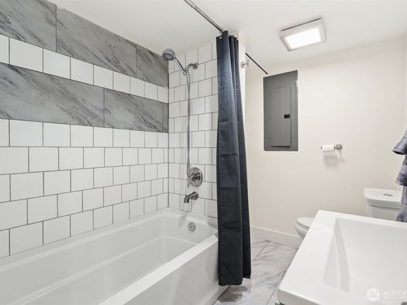 12630 24th Avenue S, Seattle WA 98168