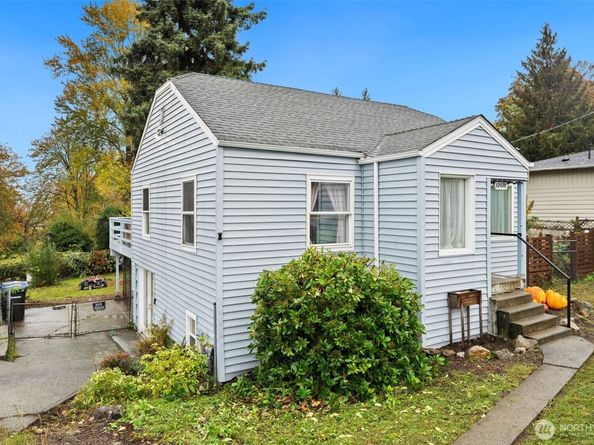 12630 24th Avenue S, Seattle WA 98168