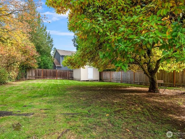 11346 Bartlett Avenue NE, Seattle WA 98125