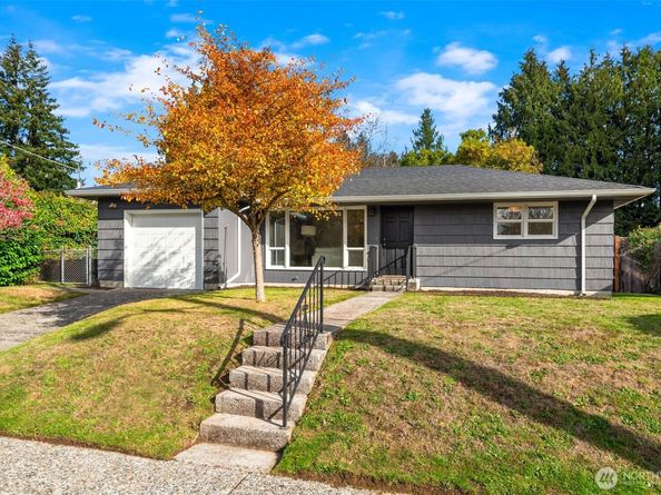 11346 Bartlett Avenue NE, Seattle WA 98125