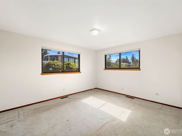 23034 Thunderbird Drive S, Des Moines WA 98198