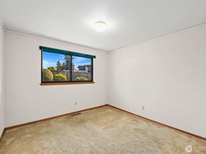 23034 Thunderbird Drive S, Des Moines WA 98198