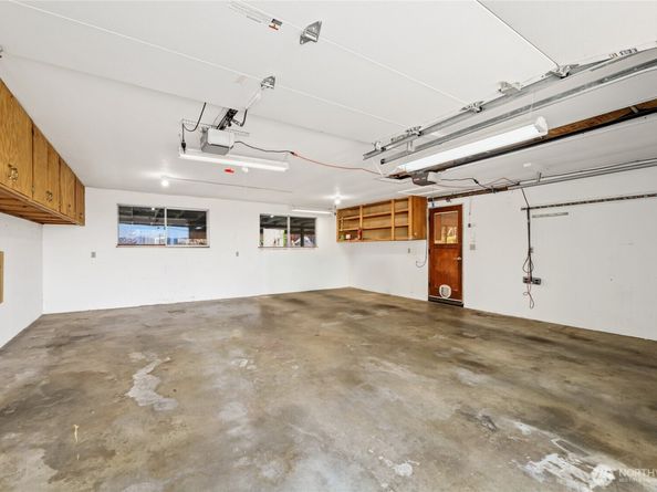 23034 Thunderbird Drive S, Des Moines WA 98198