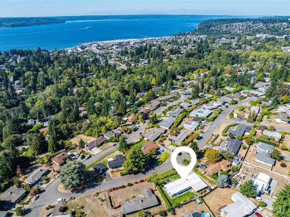 23034 Thunderbird Drive S, Des Moines WA 98198