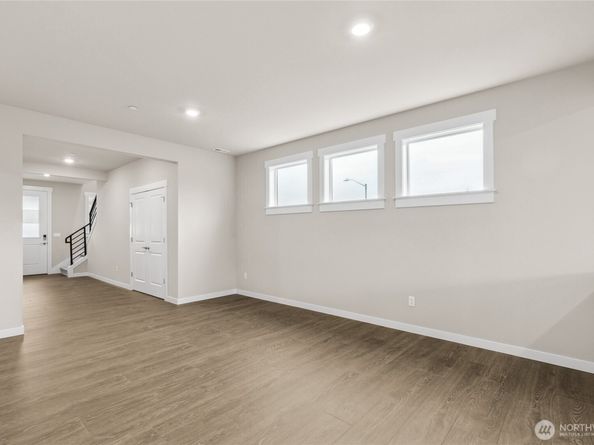 13555 NE 104th Way 47, Kirkland WA 98033